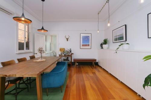 Designer 2-bed House Wgarden - Northbridge Perth