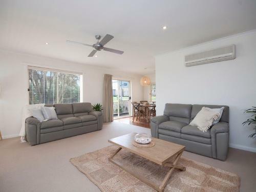 Banksia Beach House