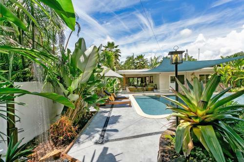 Vista Hillview Family Villa