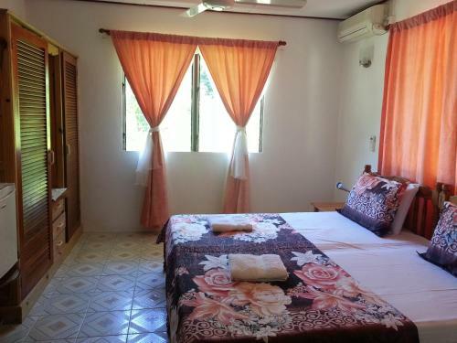 Bed & Breakfast Zanboza Guesthouse Self Catering