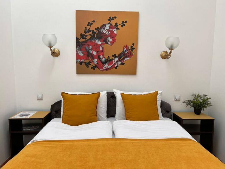 Hostal The Only One Suites