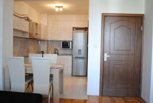 4 Rooms Apartments