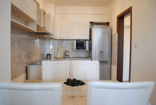 4 Rooms Apartments