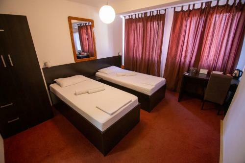 4 Rooms Apartments