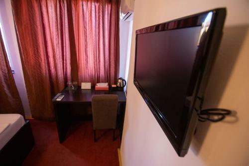 4 Rooms Apartments