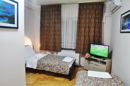 Garni Hotel Lotos