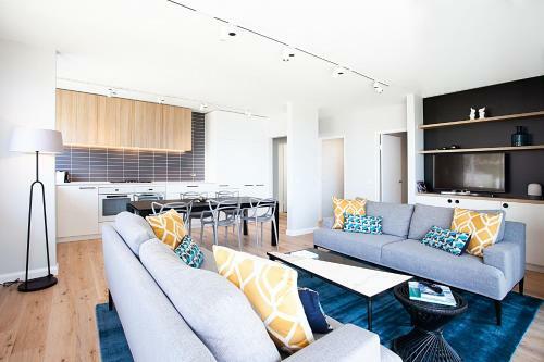 Stylish Apartment With Views Overlooking Bondi Beach