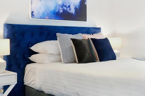 Large Converted Church Apartment In Top Location