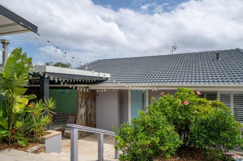 Stylish Beach Home // Moments From Water