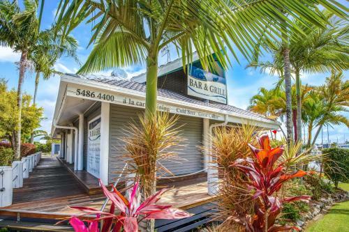 Hotel Tin Can Bay Marina Villas