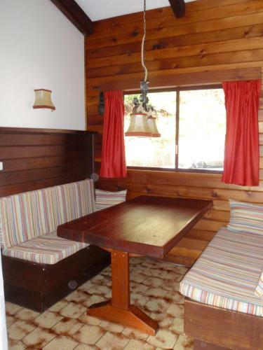Retro 2 Bedroom Apartment