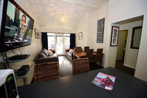 Very Nice 2-bedroom Apartment #5