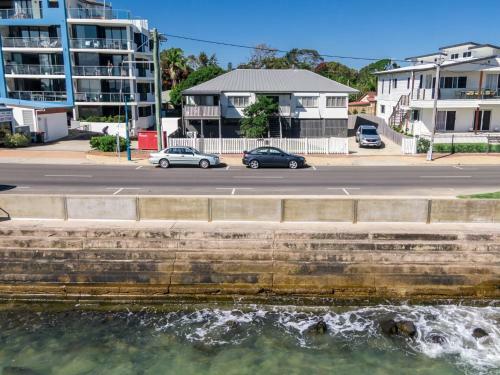 Apartamento Sublime Beachfront Queenslander On The Esplanade