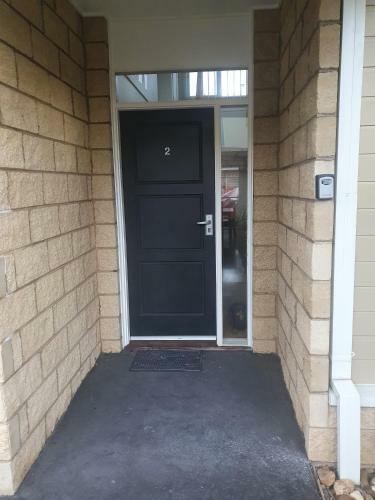 Modern Peaceful Beach Location - Secure Parking