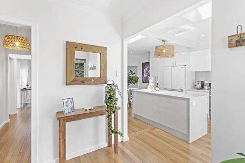 Foreshore Beach Cottage And Studio Boat Shed