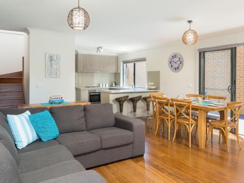 Beachside Villa Cowes