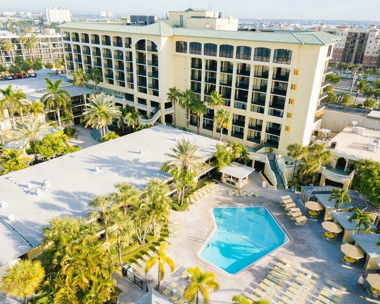 Hotel Sirata Beach Resort