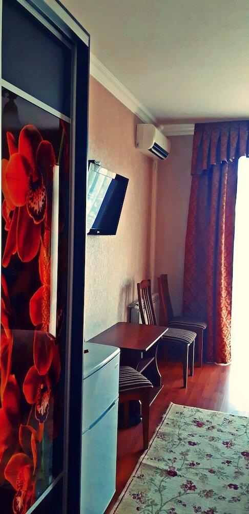 Nadezhda Hotel