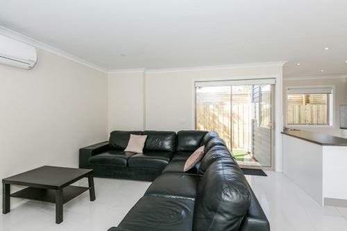 Aquilla Townhouse 6