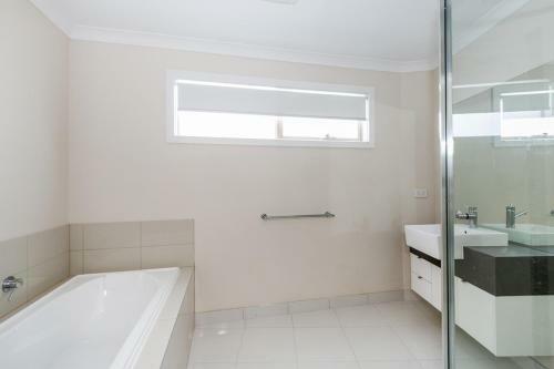 Aquilla Townhouse 6