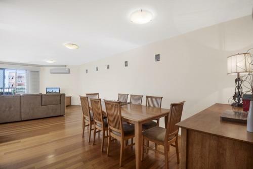 Breakwater Views Apartments