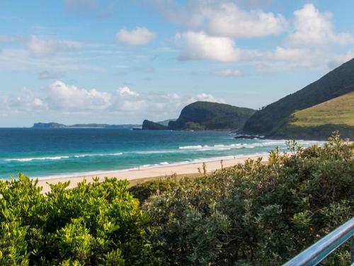 Hueys Lookout Beachfront
