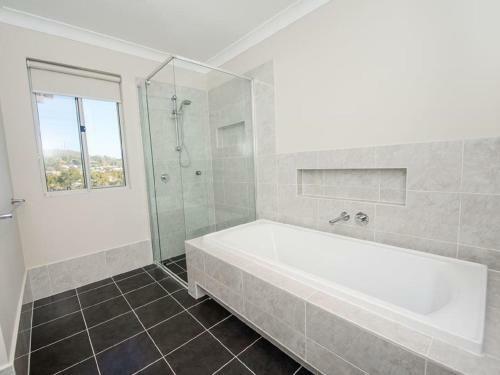 Seabreeze At Corlette