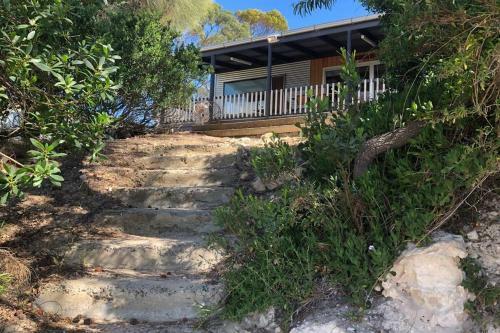 Cdc-625 Beach House Incl.rear 2br Studio