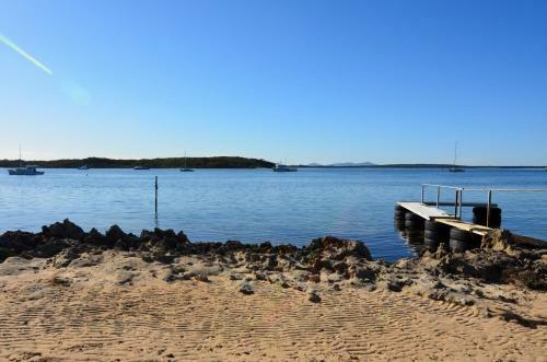 Cdc-625 Beach House Incl.rear 2br Studio