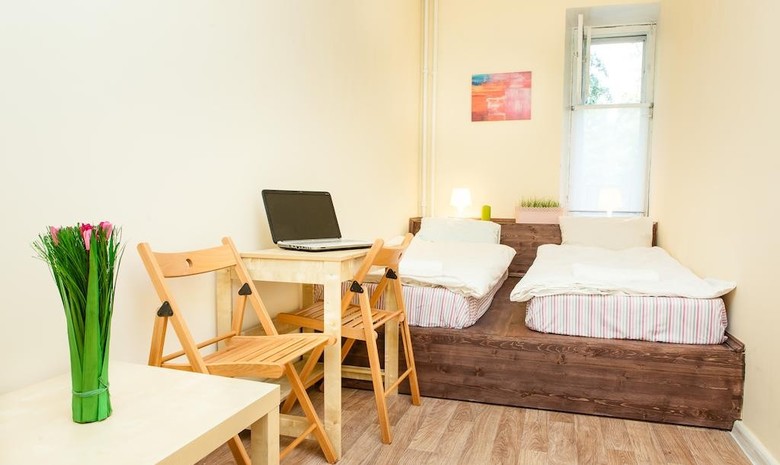 Elite Hostel