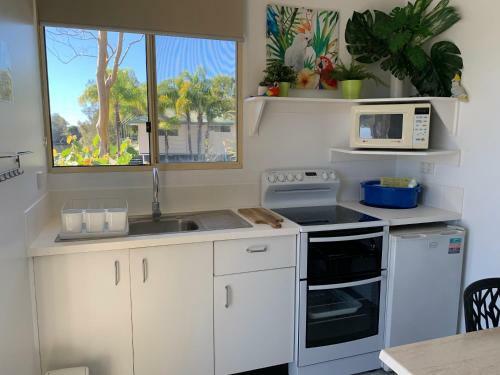 Hotel Maroochy River Resort & Bungalows