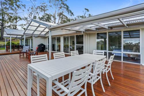 Tura Beach Golf Stays