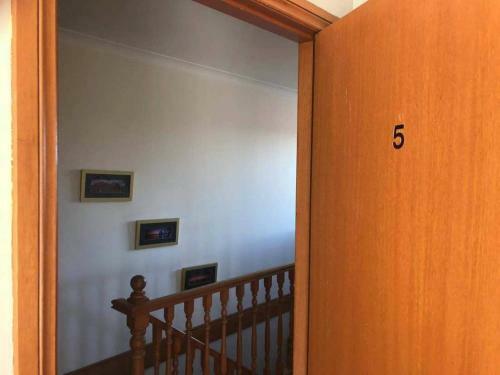Traveler's Affordable Studio Unit (Beverly Hills)