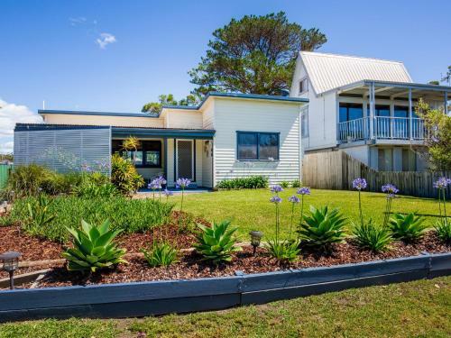 Quay Haven I Pet Friendly I Directly Opposite Beach