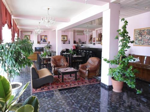 Nur Hotel 1