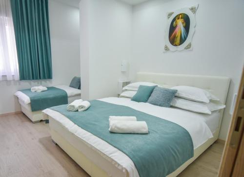 Gloria Apartments 2