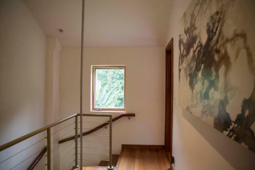 This Lofttownhouse Is Spacious, Flooded With Natural Light