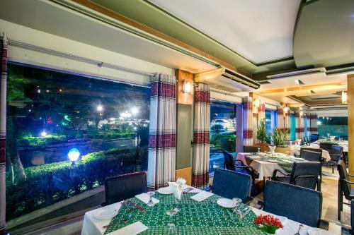 Hotel Naz Garden