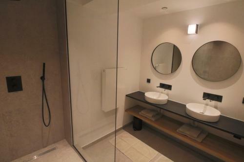 Grand Place Apartments 4