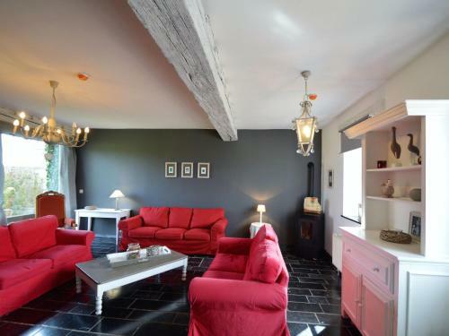 Beautiful Bungalow In Gerin With Terrace