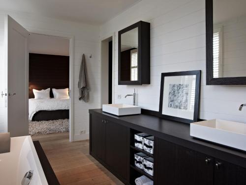 Charming Holiday Home In Luik With Terrace
