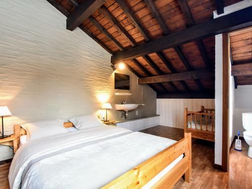 Spacious Holiday Home In Mont With Garden
