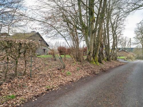 Simplistic Cottage In Nadrin With Garden