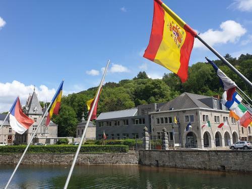 Fine Chalet With Microwave Located In The Ardennes