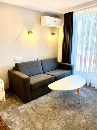 Hostal B&d Apartments Delux, New