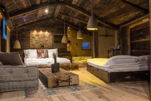 Hostal Saborna 25 Guest House