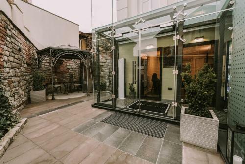 Orpheus Apartments & Rooms