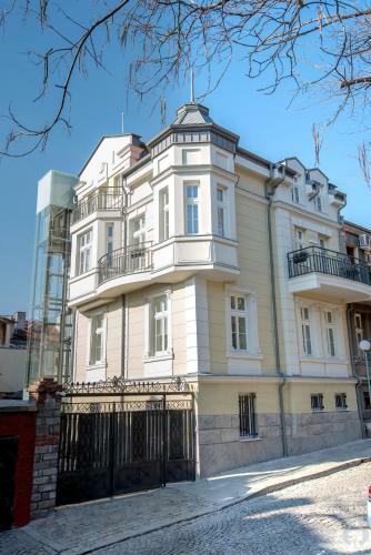 Orpheus Apartments & Rooms