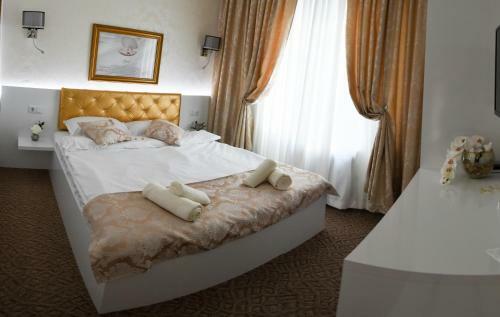 Antiques & Gold Boutique Hotel