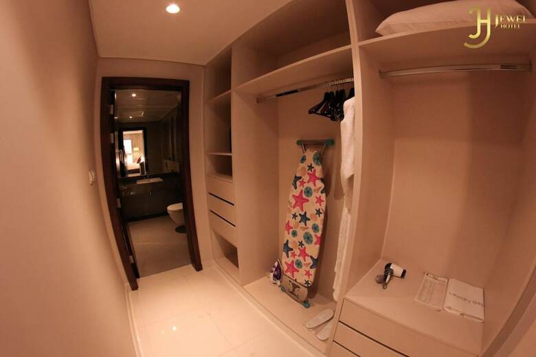 Atiram Jewel Hotel